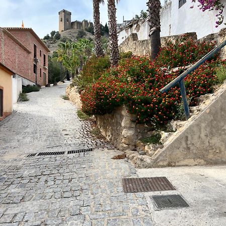 Alojamientos Claus Almodovar del Rio Bagian luar foto